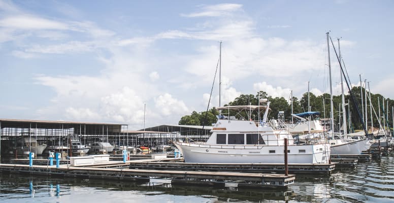 Safe Harbor Aqua Yacht