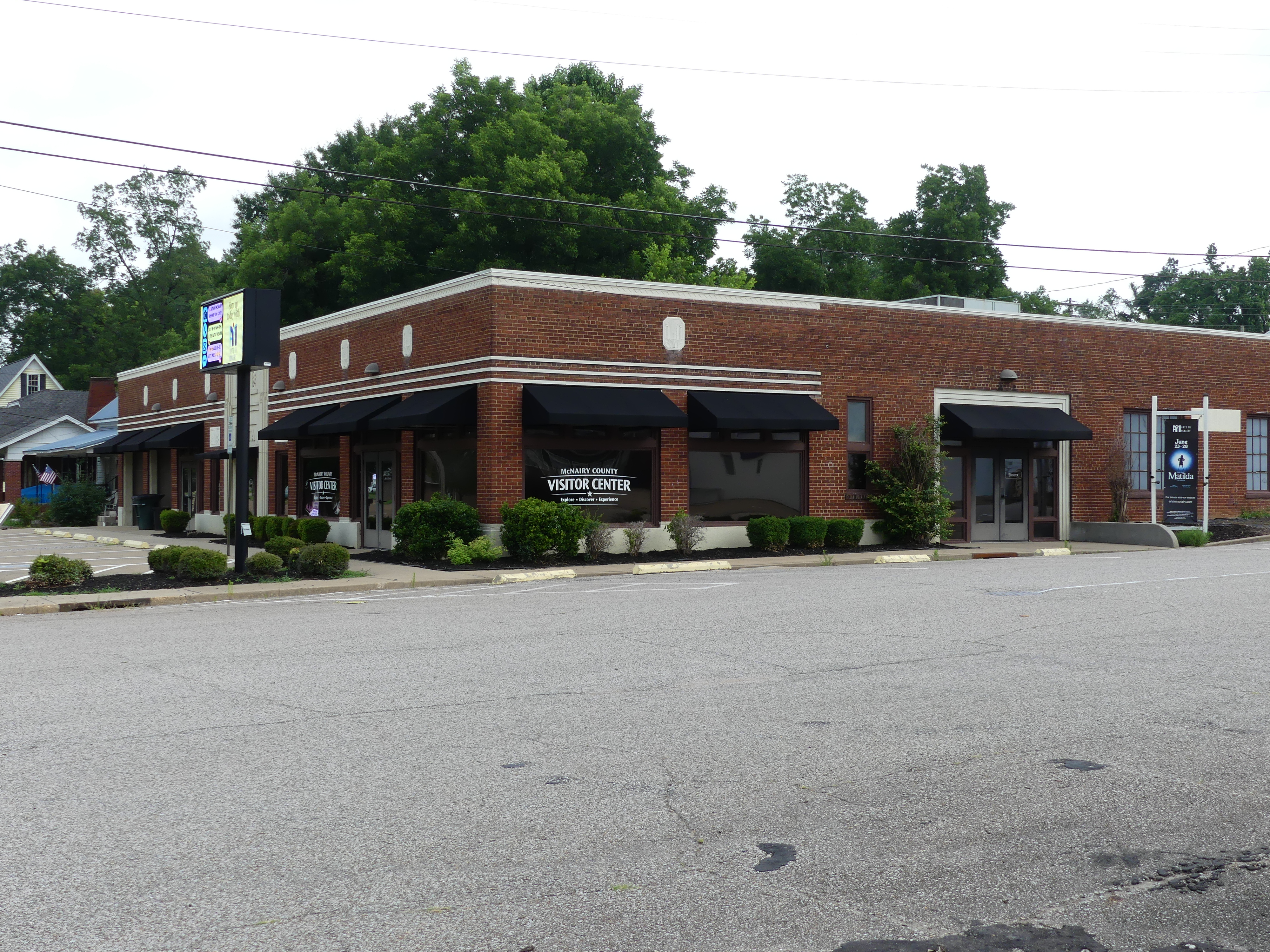 Corner view of the Latta Building in Selmer